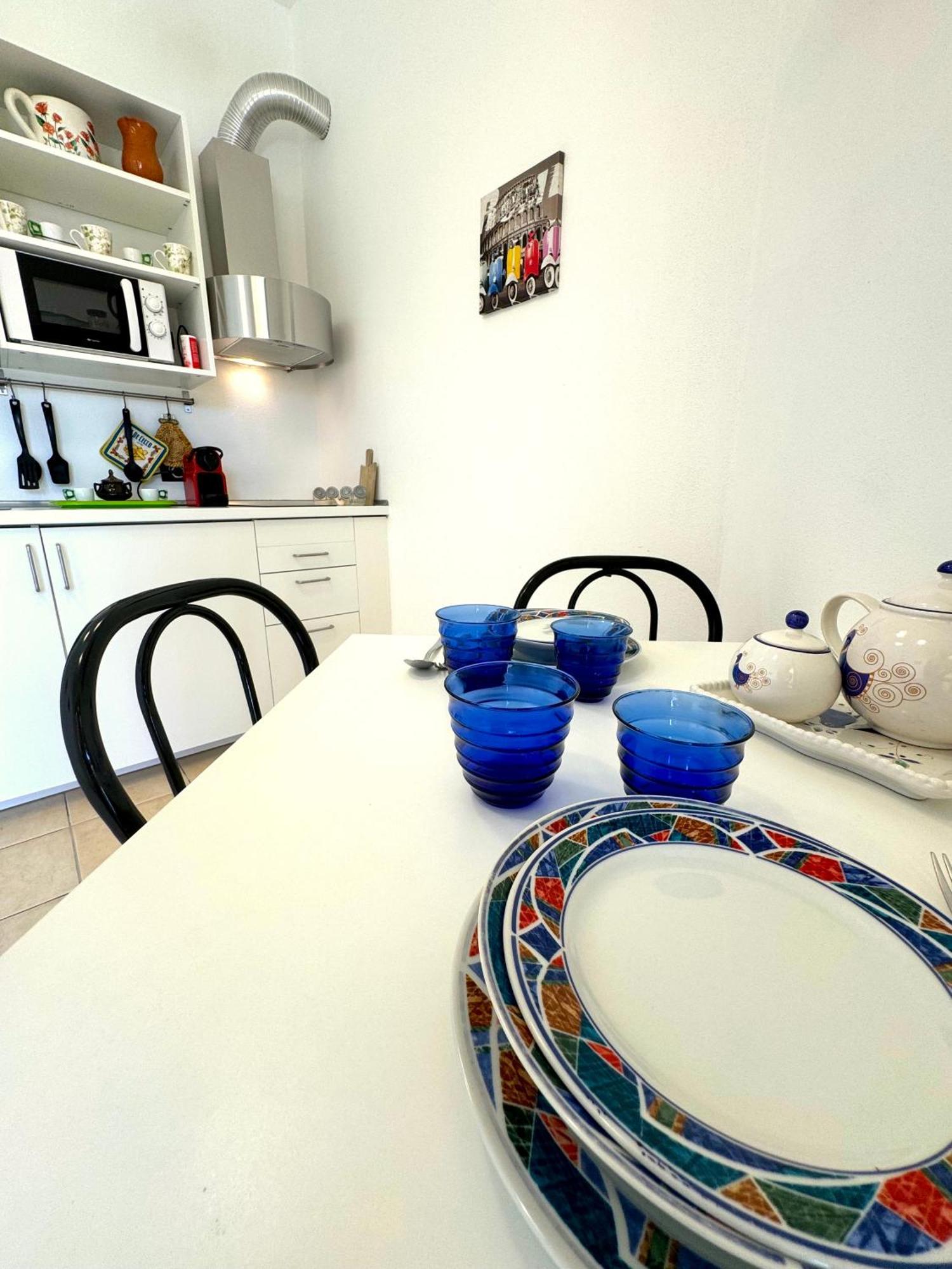 Rosa'S House - Zona Ospedaliera Apartment Cagliari Bagian luar foto